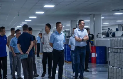 Экскаватор XCMG и делегация дилеров посещают Zhejiang Headman Filtration Technology Co., Ltd. Исследуя новые горизонты в инновациях и сотрудничестве в фильтрующих технологиях